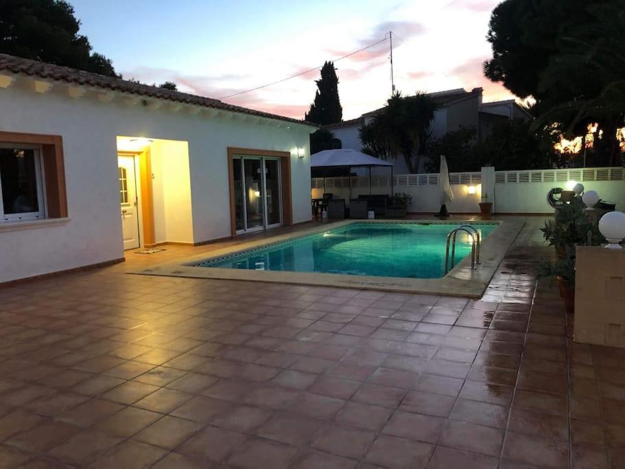 Villa Lumen Калпе Екстериор снимка