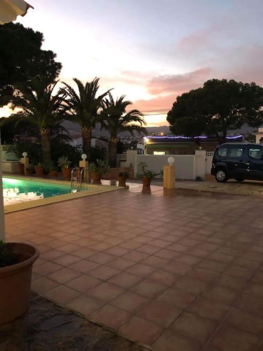 Villa Lumen Калпе Екстериор снимка